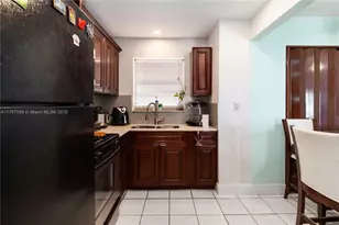 8895 Fontainebleau Blvd, Miami, FL 33172 - Photo 11
