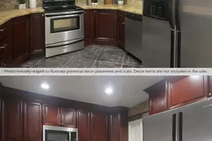 3933 Cocoplum Cir, Coconut Creek, FL 33063 - Photo 3