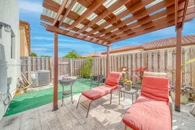 121 SE 34th Ter #121, Homestead, FL 33033 - Photo 5