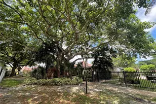 5945 Del Lago Cir, Sunrise, FL 33313 - Photo 31