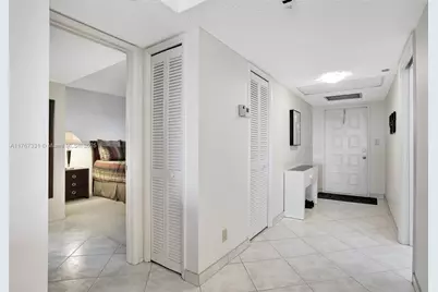 3510 Oaks Way #806, Pompano Beach, FL 33069 - Photo 9