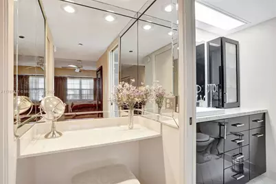 3510 Oaks Way #806, Pompano Beach, FL 33069 - Photo 27