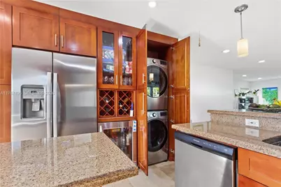 5717 NW 102nd Pl, Doral, FL 33178 - Photo 3