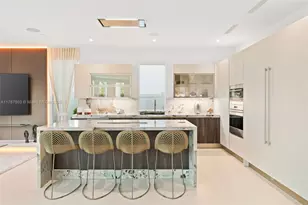 10561 NW 67th Terrace, Doral, FL 33178 - Photo 11