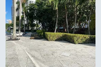 100 SE 2 St #2000, Miami, FL 33131 - Photo 19