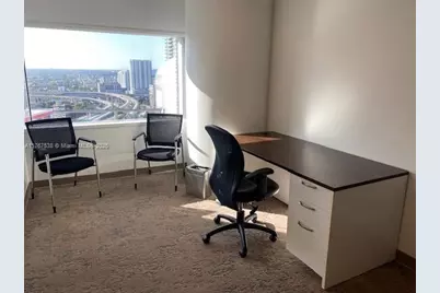 100 SE 2 St #2000, Miami, FL 33131 - Photo 9