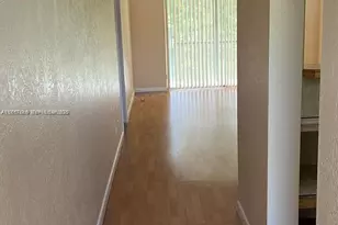 8060 Fairview Dr, Tamarac, FL 33321 - Photo 5