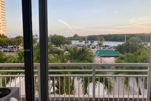 400 Kings Point Dr, Sunny Isles Beach, FL 33160 - Photo 5