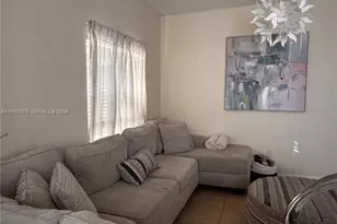 1033 SW 144th Ave, Pembroke Pines, FL 33027 - Photo 3