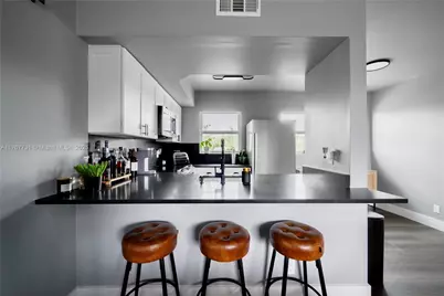 609 NE 13th Ave #302, Fort Lauderdale, FL 33304 - Photo 3