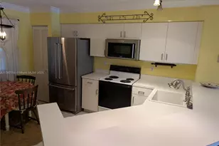 2334 S Cypress Bend Dr, Pompano Beach, FL 33069 - Photo 3