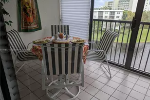 2334 S Cypress Bend Dr, Pompano Beach, FL 33069 - Photo 11