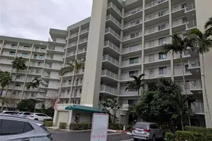 2334 S Cypress Bend Dr, Pompano Beach, FL 33069 - Photo 1