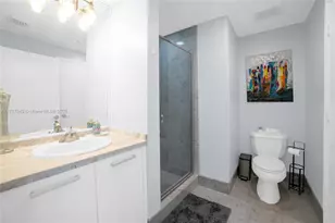 253 NE 2nd St, Miami, FL 33132 - Photo 31