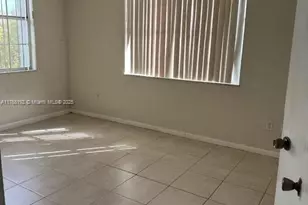 484 NW 165th St Rd, Miami, FL 33169 - Photo 13