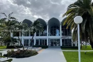 484 NW 165th St Rd, Miami, FL 33169 - Photo 5