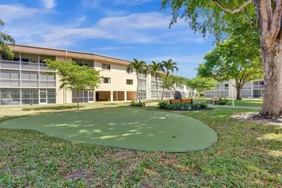 700 Village Green Ct #319, Palm Springs, FL 33461 - Photo 35