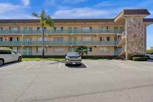 700 Village Green Ct, Palm Springs, FL 33461 - Photo 47