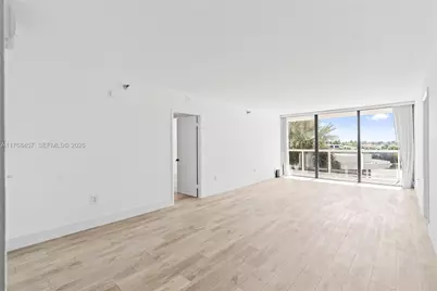 20505 E Country Club Dr #434, Aventura, FL 33180 - Photo 3