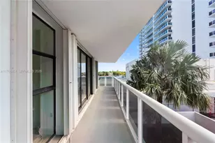 20505 E Country Club Dr, Aventura, FL 33180 - Photo 25