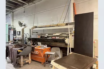 705 E 10 Ave, Hialeah, FL 33010 - Photo 47