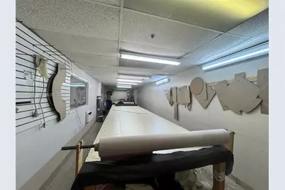 705 E 10 Ave, Hialeah, FL 33010 - Photo 37