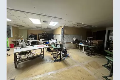 705 E 10 Ave, Hialeah, FL 33010 - Photo 33