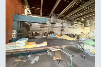 705 E 10 Ave, Hialeah, FL 33010 - Photo 45