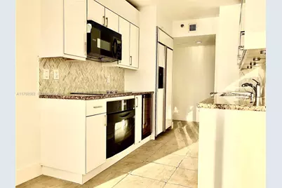 1000 W Island Blvd #712, Aventura, FL 33160 - Photo 11