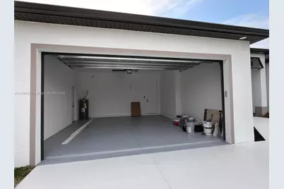 2122 NE 14th Pl, Cape Coral, FL 33909 - Photo 35