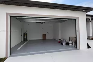 2122 NE 14th Pl, Cape Coral, FL 33909 - Photo 35