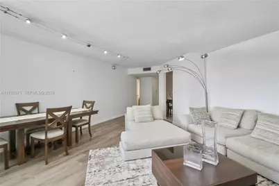 2750 NE 183rd St #1207, Aventura, FL 33160 - Photo 11