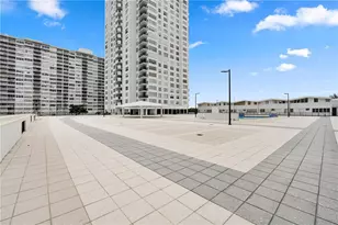 2750 NE 183rd St, Aventura, FL 33160 - Photo 13