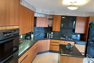 17555 Collins Ave, Sunny Isles Beach, FL 33160 - Photo 19