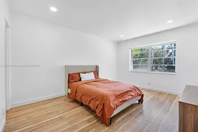 1520 McKinley St #206E, Hollywood, FL 33020 - Photo 9