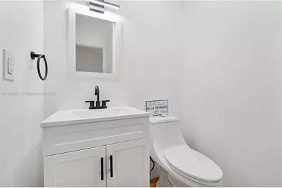 1520 McKinley St #206E, Hollywood, FL 33020 - Photo 11