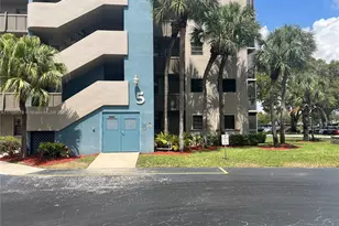 1001 Colony Point Cir, Pembroke Pines, FL 33026 - Photo 1