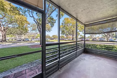 1001 Colony Point Cir #114, Pembroke Pines, FL 33026 - Photo 15