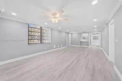 1001 Colony Point Cir #114, Pembroke Pines, FL 33026 - Photo 7