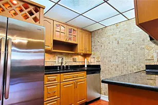 14241 Memorial Hwy, Miami, FL 33161 - Photo 11