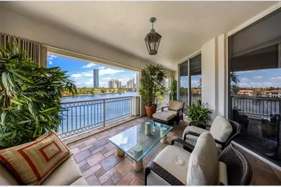 19925 NE 39th Pl #402, Aventura, FL 33180 - Photo 1