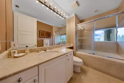 19925 NE 39th Pl #402, Aventura, FL 33180 - Photo 21