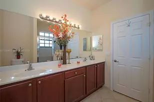 360 SE 37th Ter, Homestead, FL 33033 - Photo 15