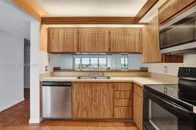 3515 Village Blvd #105, West Palm Beach, FL 33409 - Photo 15