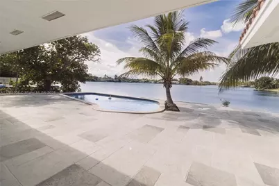 2255 NE 207th St, Miami, FL 33180 - Photo 11