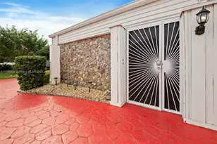 5203 Yellow Pine Ln, Tamarac, FL 33319 - Photo 3