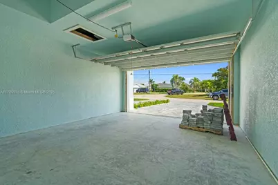 1107 SE 38 St, Cape Coral, FL 33904 - Photo 59