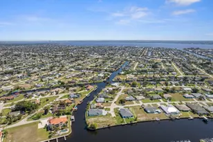 1107 SE 38th St, Cape Coral, FL 33904 - Photo 11