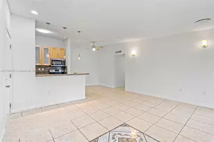 915 NE 199th St, Miami, FL 33179 - Photo 9