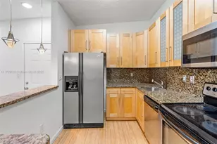 915 NE 199th St, Miami, FL 33179 - Photo 15